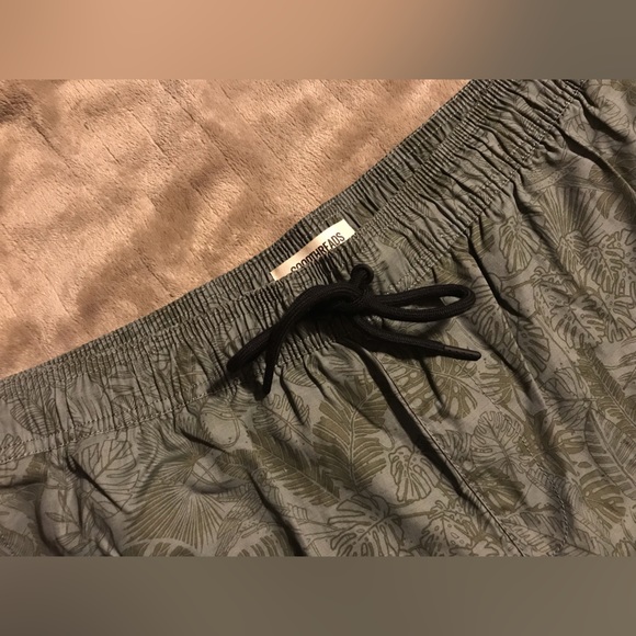 NWT Goodthreads Men’s Swim Trunks - Picture 9 of 16